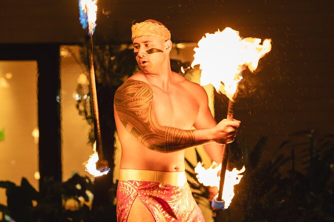 Queens Waikiki Luau in Waikiki, Oahu